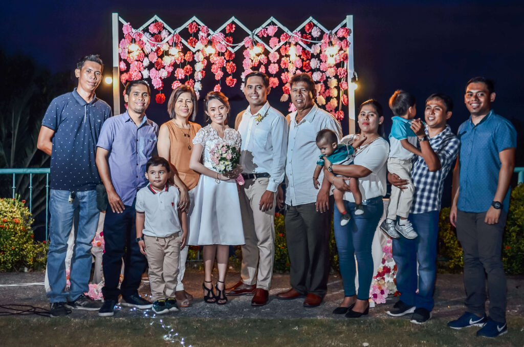 A photo with Rulida family.